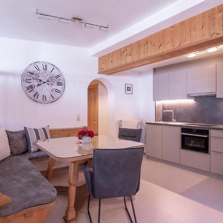 Ferienwohnung Haus Praxmarer St. Anton am Arlberg Exterior foto