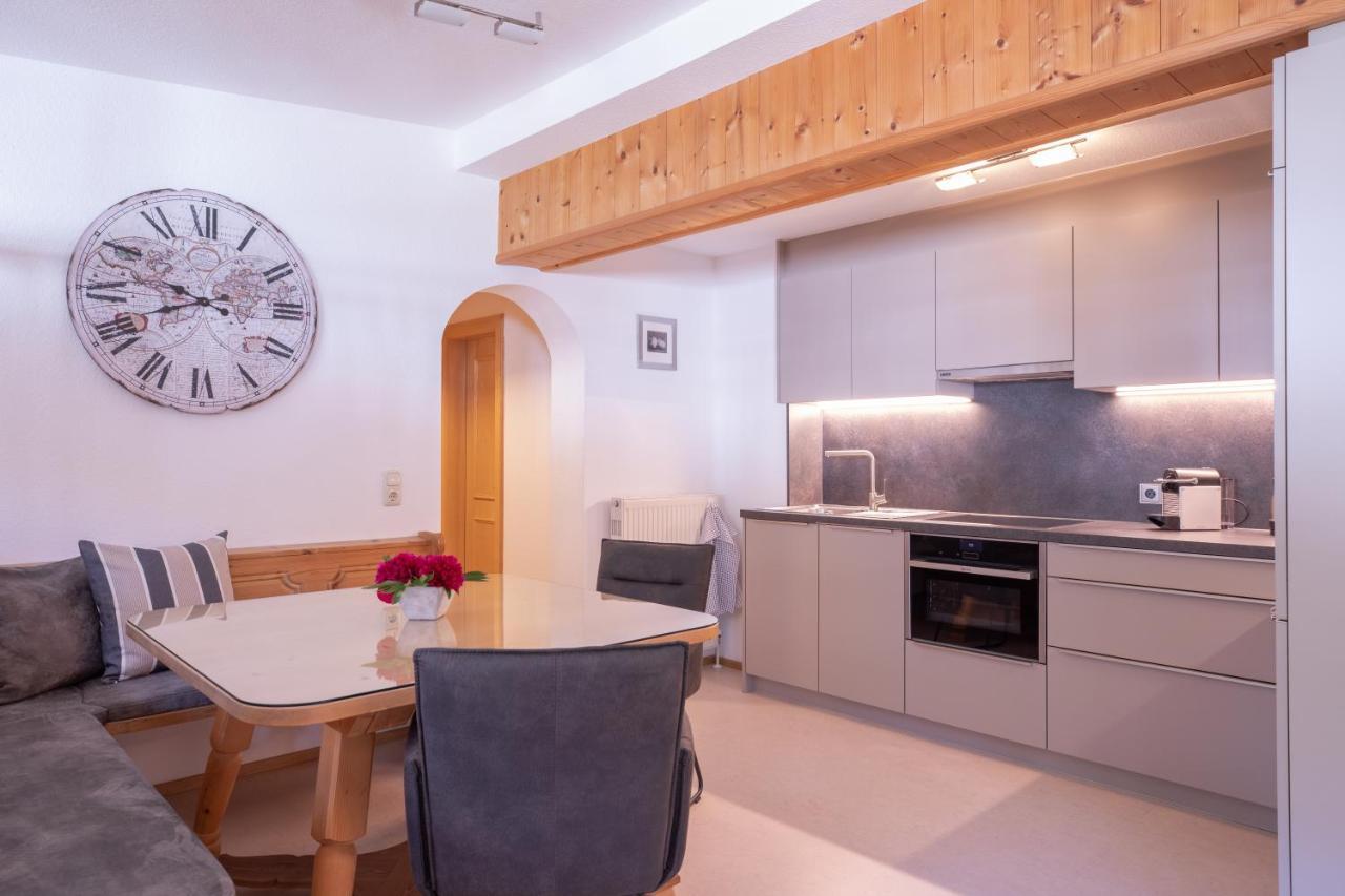 Ferienwohnung Haus Praxmarer St. Anton am Arlberg Exterior foto